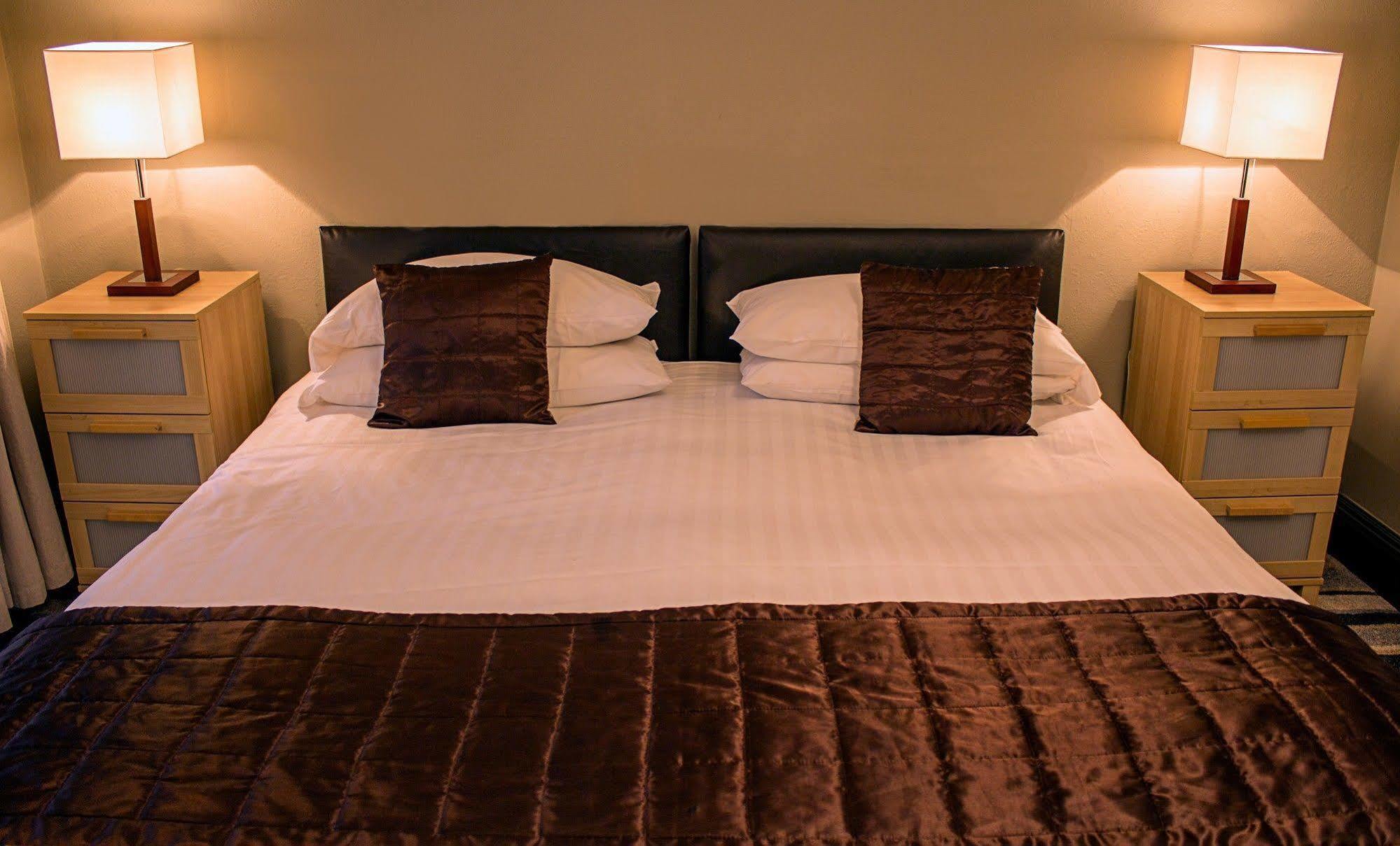 Goblin Ha' Hotel Gifford ภายนอก รูปภาพ